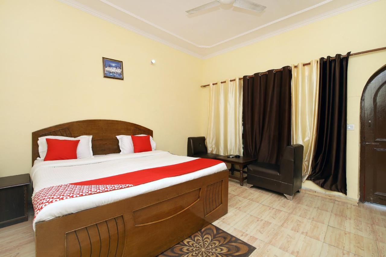 Oyo 8670 Hotel Usha Palace Mussoorie Exteriör bild