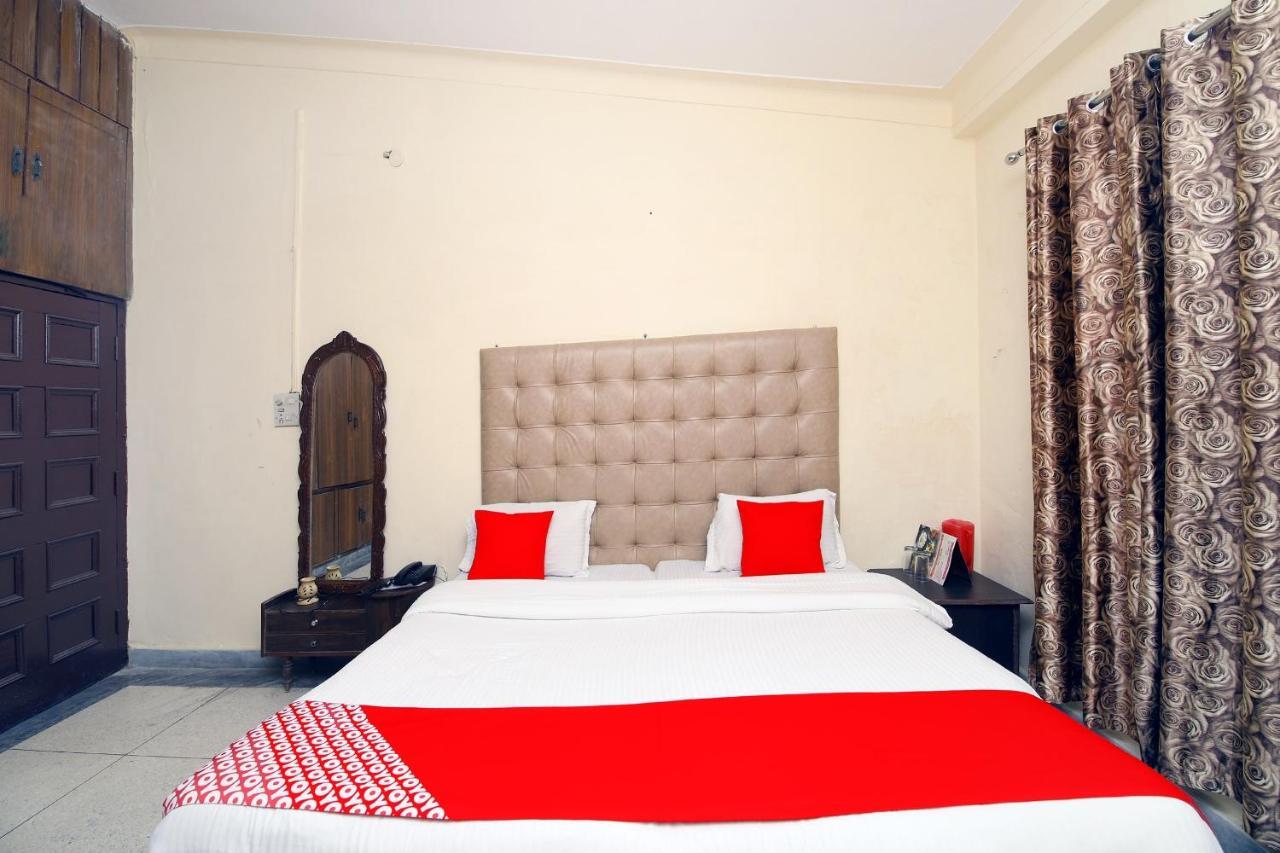 Oyo 8670 Hotel Usha Palace Mussoorie Exteriör bild